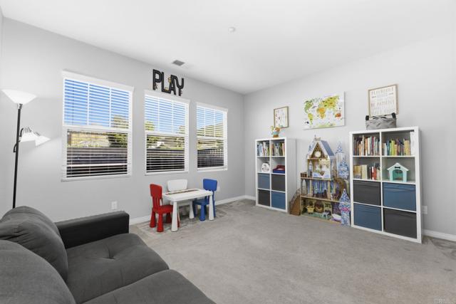 Detail Gallery Image 10 of 64 For 3031 Finley Pl, Escondido,  CA 92027 - 4 Beds | 3 Baths