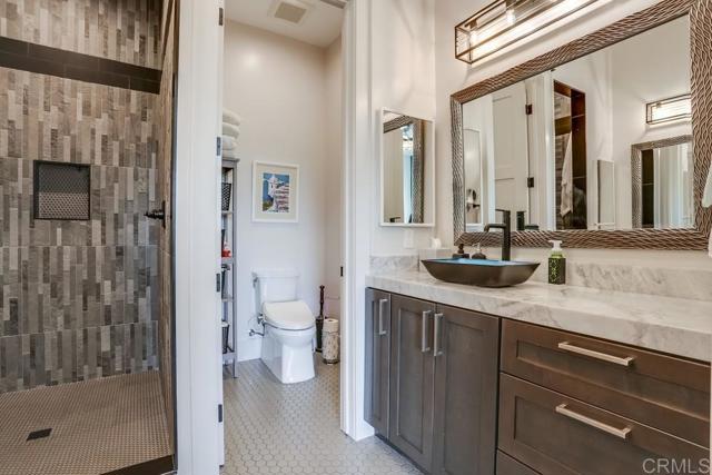 2255 Via Dulcea, Fallbrook CA: https://media.crmls.org/mediaz/7403d410-2a4f-492b-873c-d1cdaeed0e69.jpg