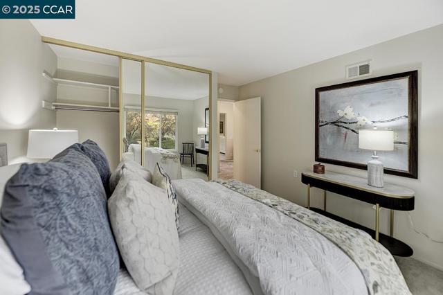 2900 Tice Creek Dr, Walnut Creek CA: https://media.crmls.org/mediaz/7403e77e-f7b5-47a5-b6d8-db253cd28cb2.jpg