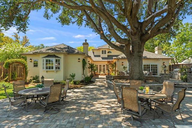 115 Doud Drive, Los Altos CA: https://media.crmls.org/mediaz/7403eab6-e5d1-4145-9a97-66cd885996c2.jpg