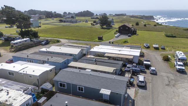 1021 S Main S Street, Fort Bragg CA: https://media.crmls.org/mediaz/740436ea-380f-4d4e-b453-7460dd1e6eaf.jpg