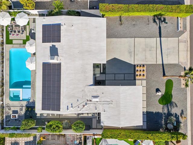 2463 S Broadmoor Drive, Palm Springs CA: https://media.crmls.org/mediaz/74045d3d-649b-40ee-b605-5c644c93b6be.jpg