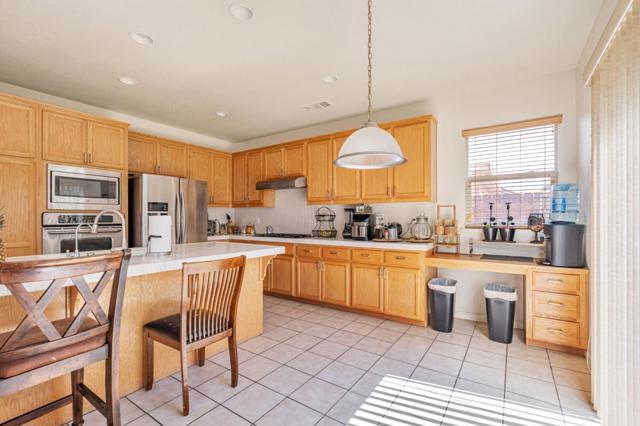 367 Sunburst Street, Los Banos CA: https://media.crmls.org/mediaz/7404a133-0802-4b91-91ad-2b2b11de3150.jpg