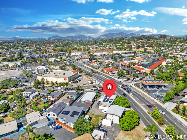 157 59 Natal WAY, Vista CA: https://media.crmls.org/mediaz/7404fa16-e6dc-49af-b0a4-38b59598bb6c.jpg