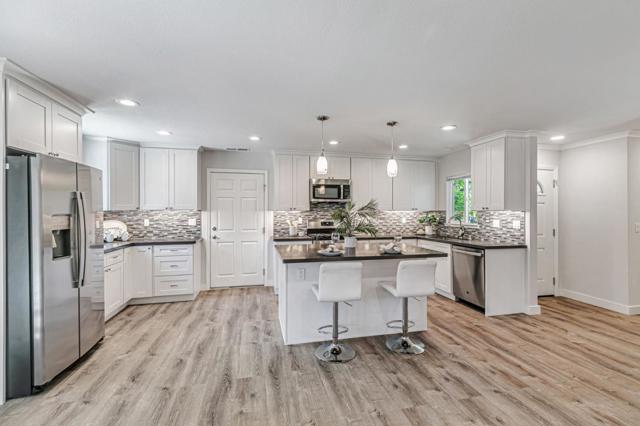1580 Alameda De Las Pulgas, Redwood City CA: https://media.crmls.org/mediaz/7405c21b-31b5-46fc-b70b-0dc66a5cf34e.jpg