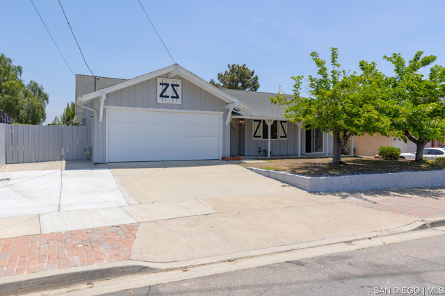 5799 Amarillo AVE, La Mesa CA: https://media.crmls.org/mediaz/7405eea5-4dff-4688-bfc7-ed3bf3c1fc98.jpg