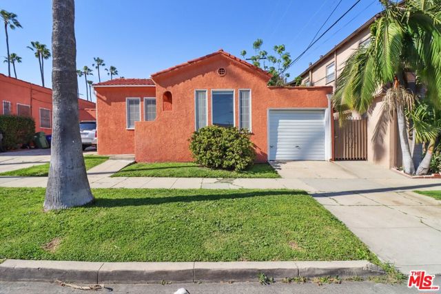 5622 S Harcourt Ave, Los Angeles, CA 90043