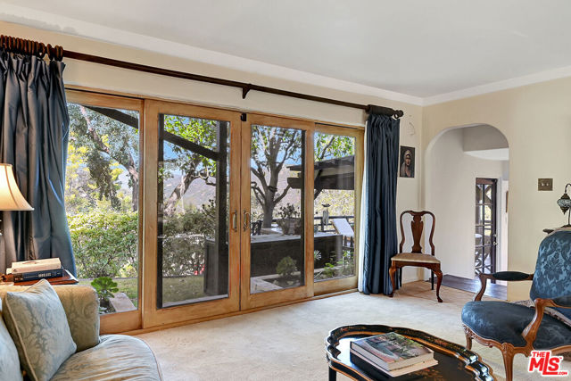 19805 Valley View Drive, Topanga CA: https://media.crmls.org/mediaz/74065b94-4ca1-4079-90d4-8e63819a4a03.jpg
