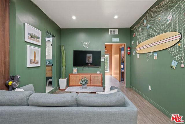 1903 S Primrose Avenue, Alhambra CA: https://media.crmls.org/mediaz/7407134f-f86d-4bdb-bf64-dbfb51cdfd96.jpg