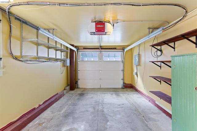 Image 24 of 38 For 812 19th St  