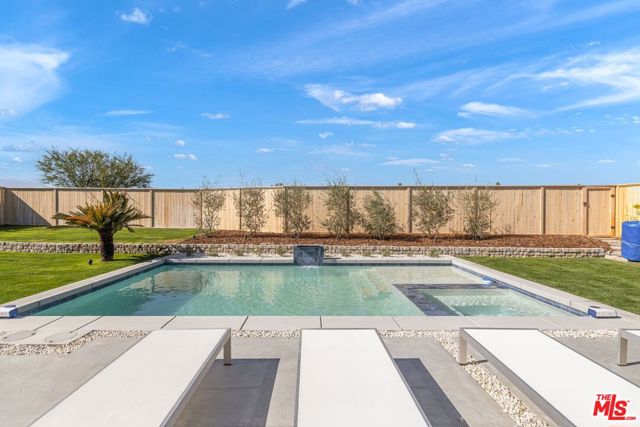 80100 Vista Grande, La Quinta CA: https://media.crmls.org/mediaz/7407d7e9-3ee5-4805-817b-4eab951ec789.jpg
