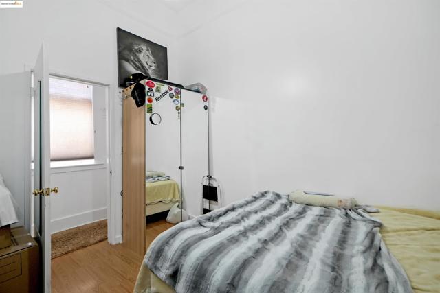 2654 Bush St, San Francisco CA: https://media.crmls.org/mediaz/740813b8-e792-4ee7-8d6c-2baeb7c9ac92.jpg