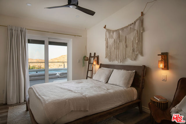 59855 Security Drive, Yucca Valley CA: https://media.crmls.org/mediaz/740900c1-99fc-4c3e-b642-135afa1e7872.jpg