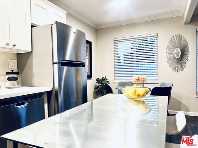 1618 N Kenmore Avenue, Los Angeles CA: https://media.crmls.org/mediaz/740933a6-3843-4bc9-b52d-38156cab9f75.jpg