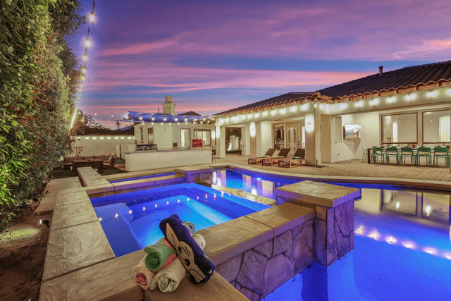 81107 Carefree Drive, Indio CA: https://media.crmls.org/mediaz/7409dac7-c9da-4c96-8537-cd9f9b2b9bfd.jpg