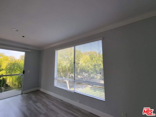 1844 Thayer Avenue, Los Angeles CA: https://media.crmls.org/mediaz/740ab331-b53d-4e50-98d8-da51f17ef500.jpg