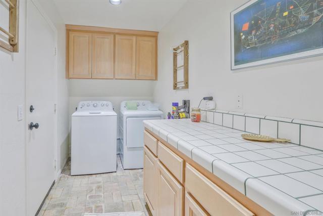 15549 Vista Vicente Dr, Ramona CA: https://media.crmls.org/mediaz/740ae098-3e08-45c8-a322-a937fbbef611.jpg