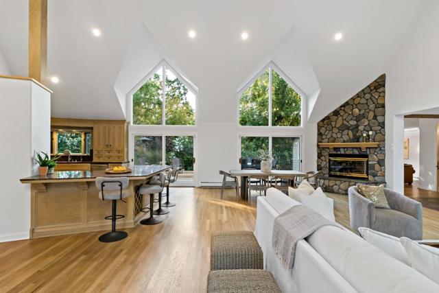 136 Finger Avenue, Redwood City CA: https://media.crmls.org/mediaz/740bd386-98c2-4425-9161-ad39b9dec240.jpg