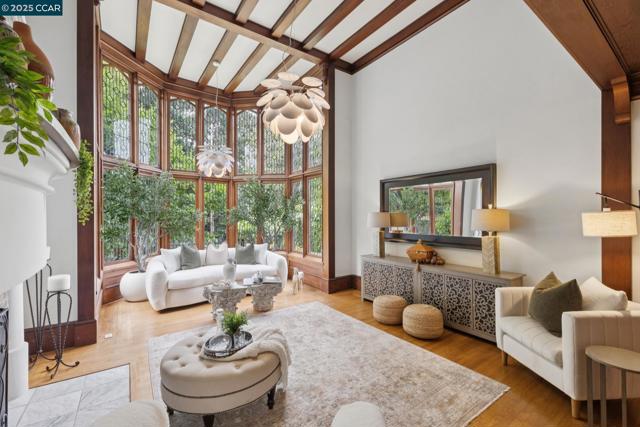 91 Tunnel Rd, Berkeley CA: https://media.crmls.org/mediaz/740c2401-cdac-49f7-bc9f-cf9c149cd1ef.jpg