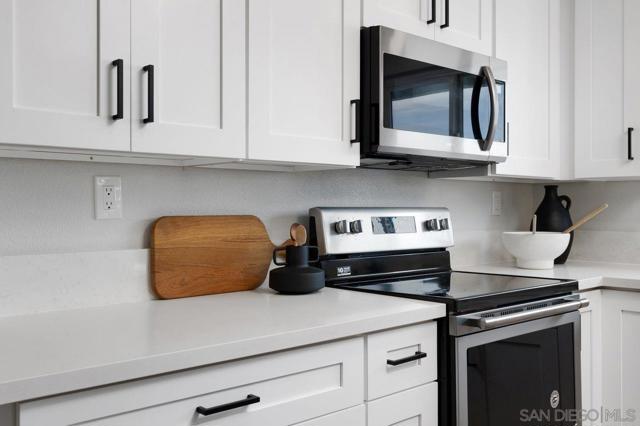 3630 Vista Campana S 6, Oceanside CA: https://media.crmls.org/mediaz/740cb706-391a-47a1-bfa5-15569b8516b3.jpg