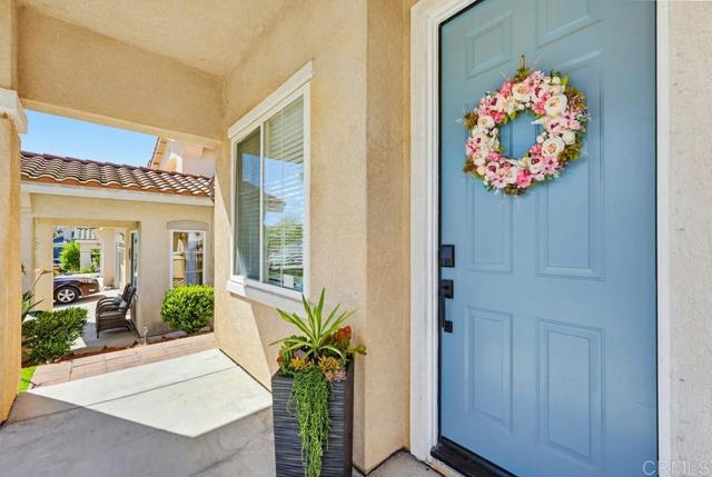 Detail Gallery Image 5 of 73 For 1727 Long Ridge St, Chula Vista,  CA 91913 - 4 Beds | 3 Baths