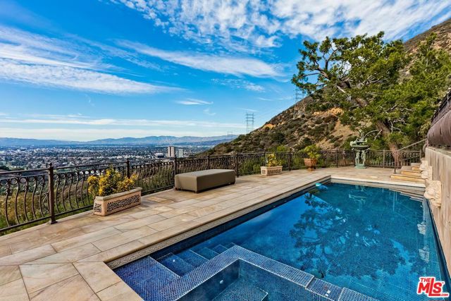 3595 Wonder View Drive, Los Angeles CA: https://media.crmls.org/mediaz/740df3b9-6363-497d-acc8-e3a1dc480af1.jpg