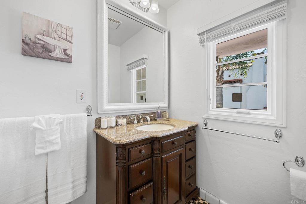 1303 Cave Street - photo 15