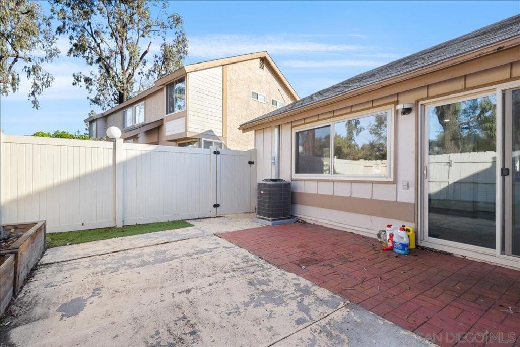 MLS #250043444SD image #16