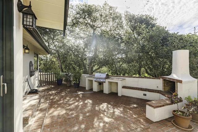 Detail Gallery Image 23 of 33 For 3540 Oak Pl, Carmel,  CA 93923 - 4 Beds | 3 Baths