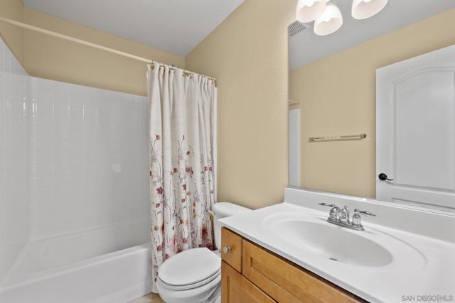2954 Rangpur Court, Escondido CA: https://media.crmls.org/mediaz/740ee721-f15a-42c1-b7f9-f2110cb38621.jpg