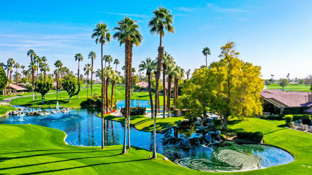186 Running Springs Drive, Palm Desert CA: https://media.crmls.org/mediaz/740f6f56-bb90-4957-bd65-49c30d73f71d.jpg