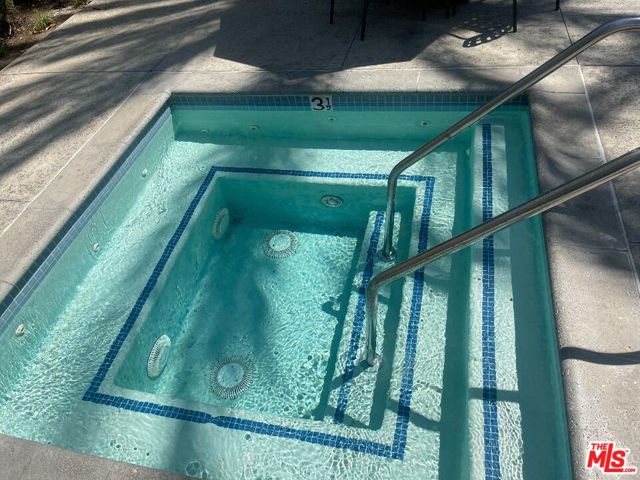 9009 S Calvin Way, Inglewood CA: https://media.crmls.org/mediaz/740fadd3-bdf9-46c2-846c-2cf0dad8a9f2.jpg