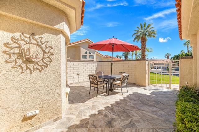105 Potenza Circle, Palm Desert, CA 92211