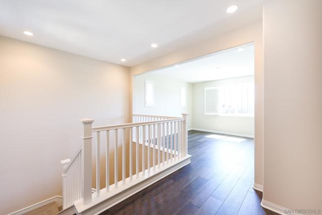 16291 Veridian Cir, San Diego CA: https://media.crmls.org/mediaz/7410fda3-a7c7-4152-aaac-f3698c0d49ef.jpg