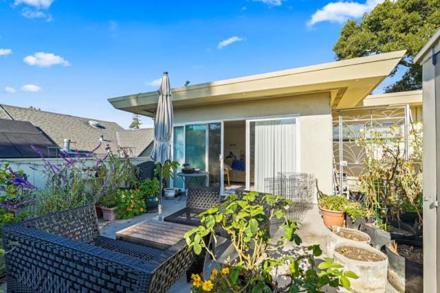 444 Villa Terrace, San Mateo CA: https://media.crmls.org/mediaz/74114318-ce57-4cc9-a748-b8aeadb2d2e7.jpg