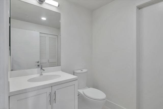 657 Walnut Street, San Carlos CA: https://media.crmls.org/mediaz/741213cd-f2ce-424a-928f-e9b523b6ed6e.jpg