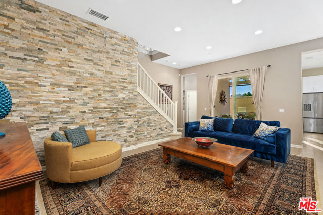 115 Primrose Drive, Foothill Ranch CA: https://media.crmls.org/mediaz/741226cc-b8bc-48cc-aded-00e55e059c86.jpg