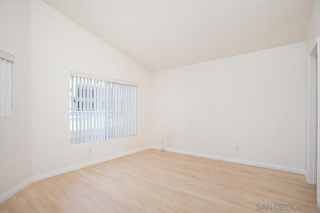 5558 Renaissance Ave - photo 17