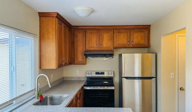 34114 Chamberlain Terrace, Fremont CA: https://media.crmls.org/mediaz/74127cf4-dbb1-4ffe-88d7-cb486c5a3b1a.jpg