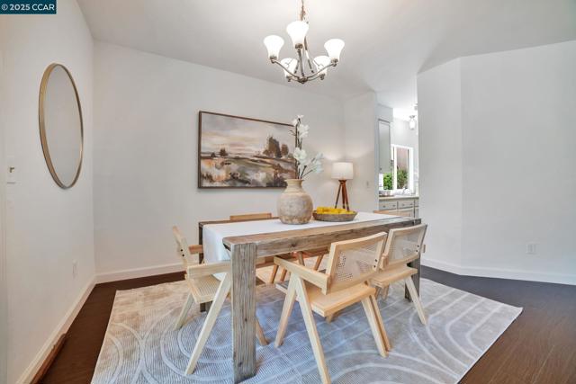 1364 Canyon Side Ave, San Ramon CA: https://media.crmls.org/mediaz/7412c156-e154-48f9-90c1-d4bc2ea8446e.jpg