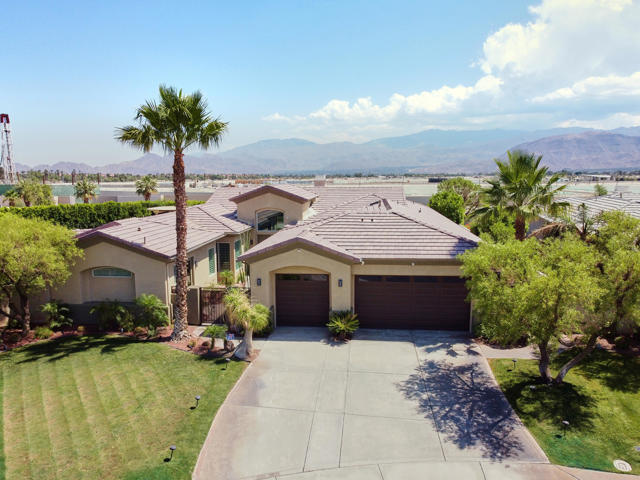 9 Cartier Court, Rancho Mirage CA: https://media.crmls.org/mediaz/7412f5cf-d620-4717-87d4-822dd6e835dd.jpg