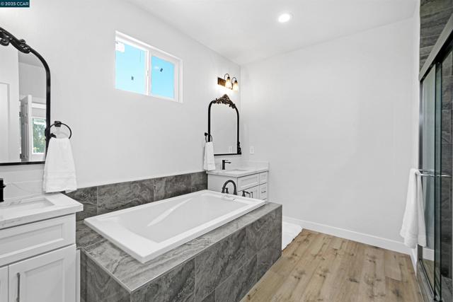 2722 Cowell Rd, Concord CA: https://media.crmls.org/mediaz/7413e5b2-2055-4098-a9ce-0496cd1f2860.jpg
