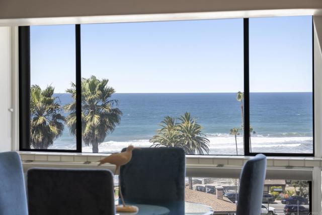 1552 Camino Del Mar, Del Mar CA: https://media.crmls.org/mediaz/74153a6f-bfbb-4ed6-8447-d591fa8a131e.jpg