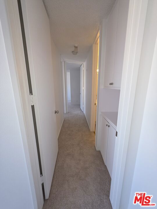 6000 Canterbury Drive, Culver City CA: https://media.crmls.org/mediaz/7415cf1e-c3ac-445a-a668-4b4a7aa3fd09.jpg