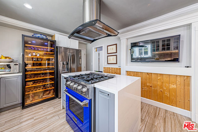 821 Lorraine Boulevard, Los Angeles CA: https://media.crmls.org/mediaz/741797ec-d7da-4f80-85cb-fcd95355cfe2.jpg