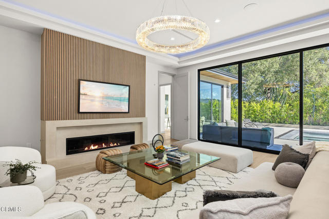 4828 Oakwood Avenue, La Canada Flintridge CA: https://media.crmls.org/mediaz/7417b7ee-6de7-4cc8-9168-bfe688fdad4c.jpg