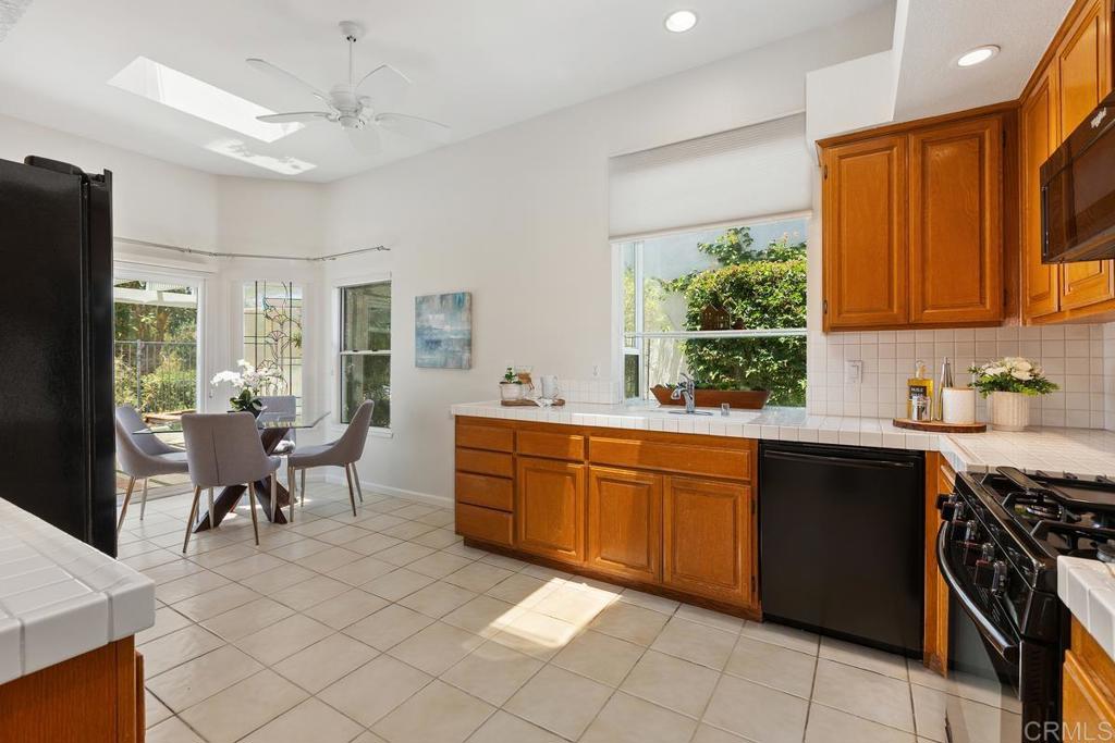 1562 Hermosita Drive - photo 18