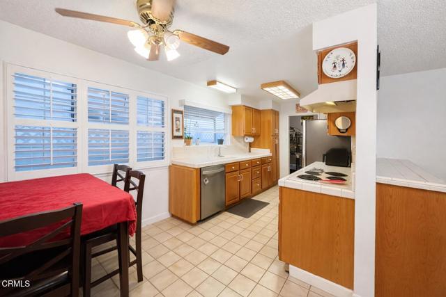 Detail Gallery Image 2 of 10 For 8582 Hollister St, Ventura,  CA 93004 - 3 Beds | 2 Baths