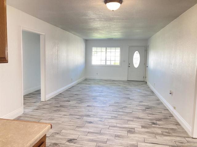 11007 Larkridge Street, Santee CA: https://media.crmls.org/mediaz/74186deb-e6be-4bf8-9822-0b2e87622988.jpg
