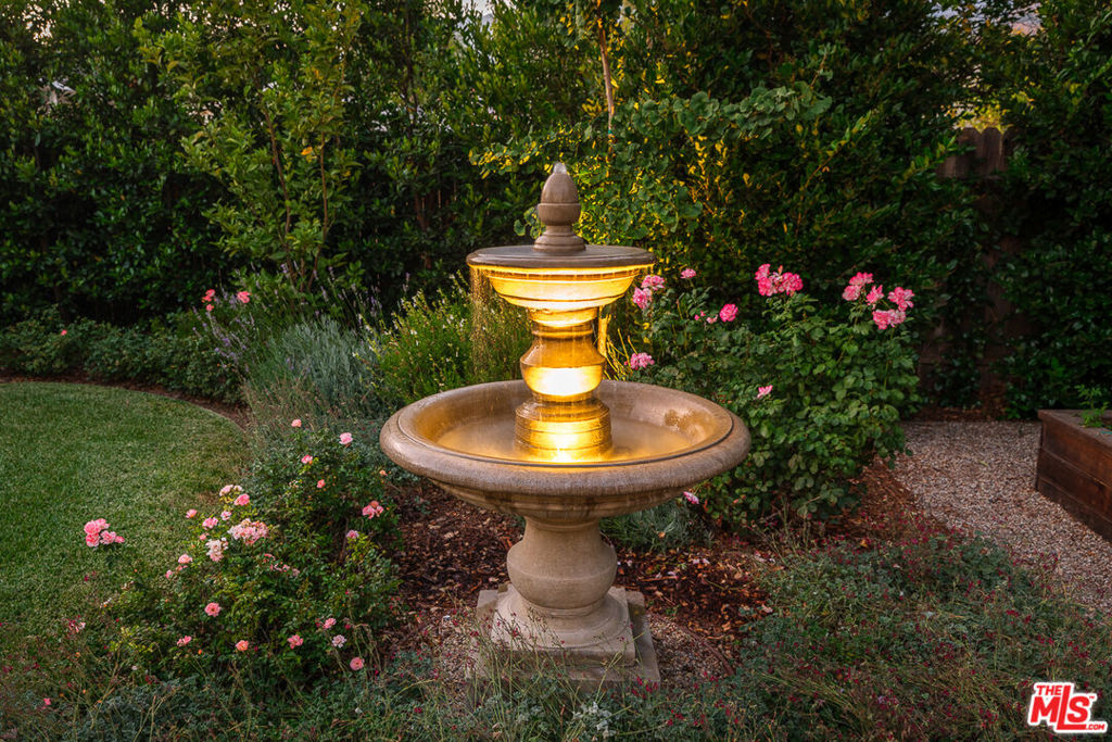 https://media.crmls.org/mediaz/74187732-0339-4e71-ac93-0256f80925b8.jpg?preset=X-Large